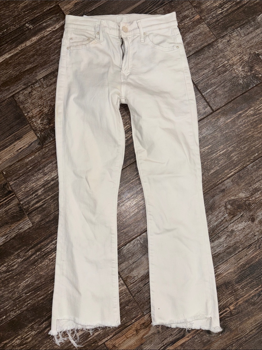 MOTHER Insider Cream Puffs Off-White Cropped Raw-Hem Jeans